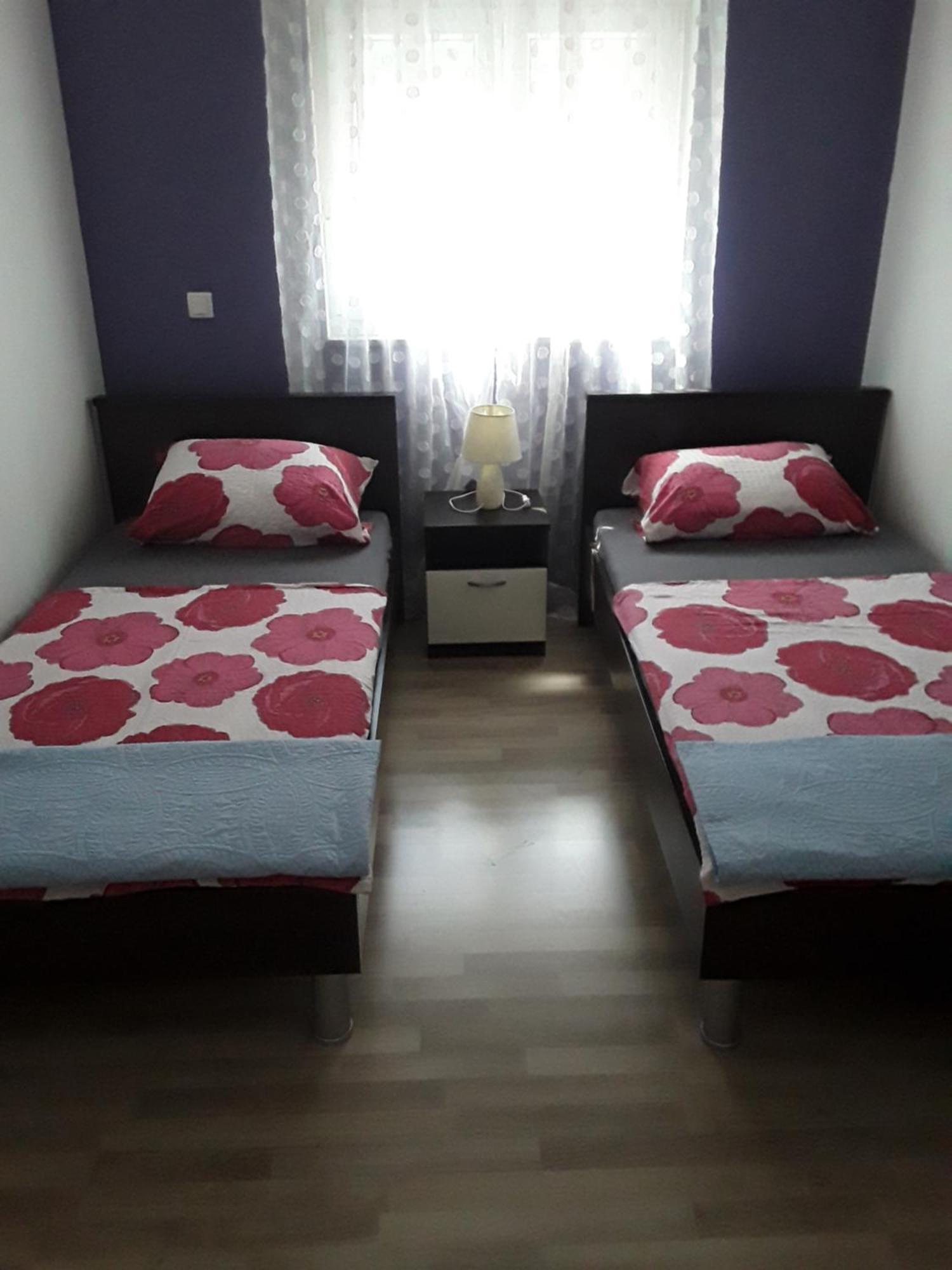 Apartmani Zoran Drage Exteriör bild